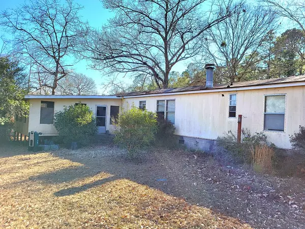 Elloree, SC 29047,1112 Cleveland ST Street