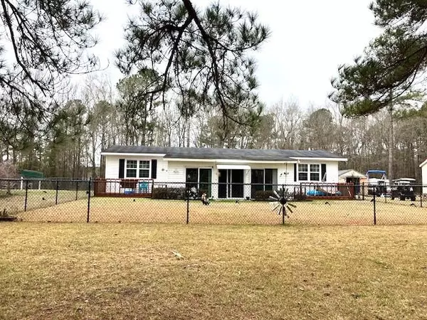 1125 Snug Harbor RD Road, Summerton, SC 29148