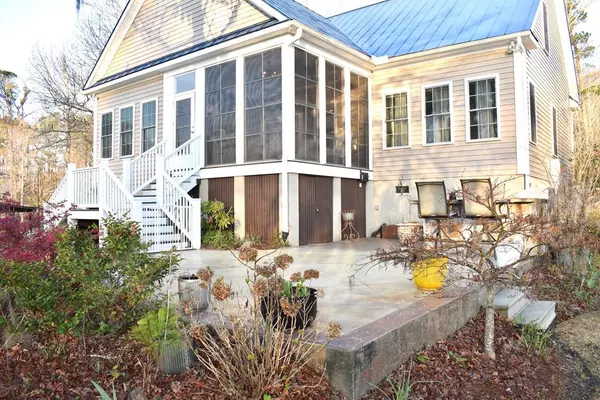 Manning, SC 29102,1634 Bayview DR Drive