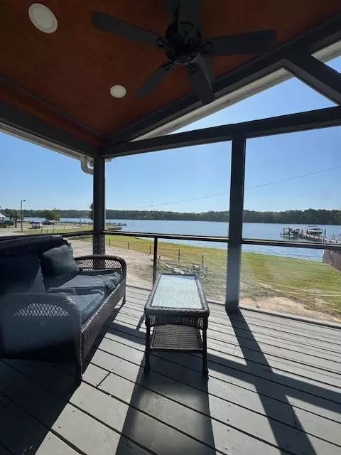 Summerton, SC 29148,1034 Island CT Court