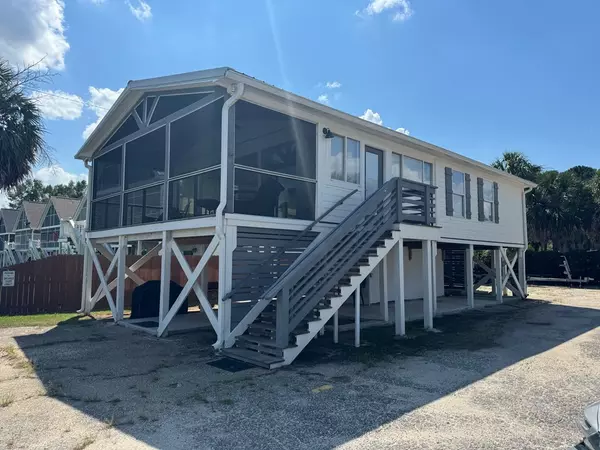 Summerton, SC 29148,1034 Island CT Court