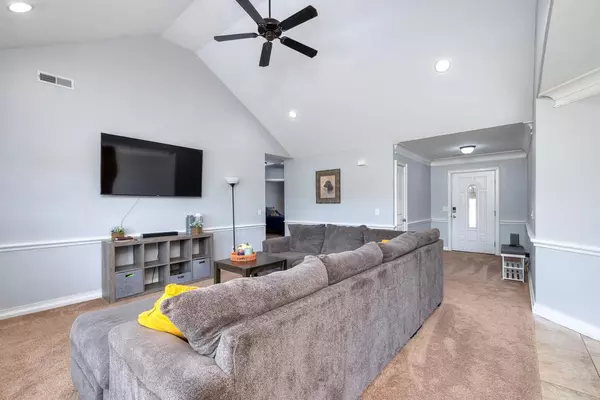 Dalzell, SC 29040,2565 Stirrup LN Lane