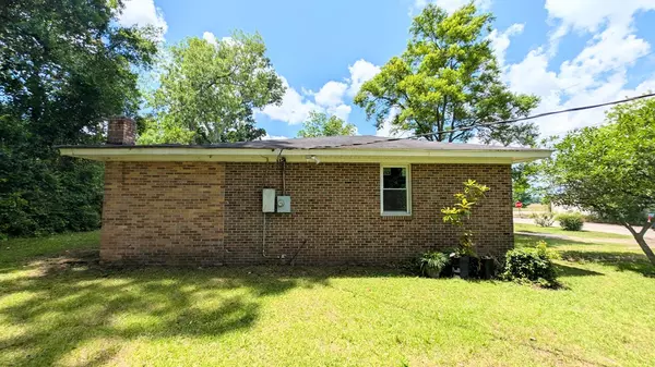 Sumter, SC 29153,810 Aull ST Street