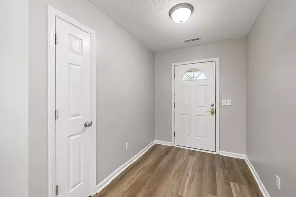 Dalzell, SC 29040,2425 Navigator CIR Circle