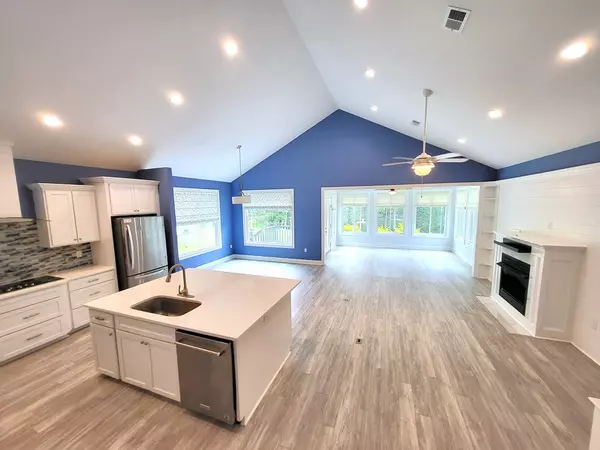 Elloree, SC 29047,142 Parklin LN Lane