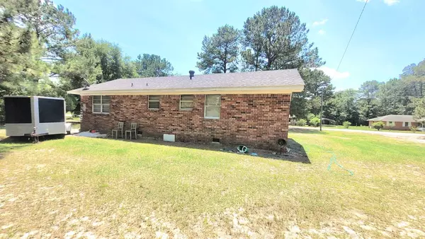 Mayesville, SC 29104,3925 Third ST Street