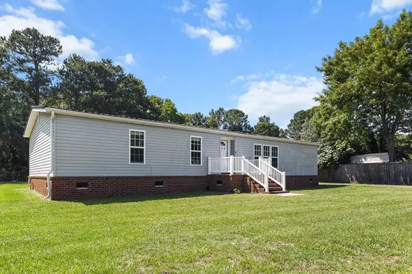 Bonneau, SC 29431,513 Pauline DR Drive