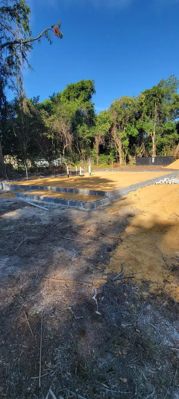 Sumter, SC 29150,12 Woodlawn AVE Avenue