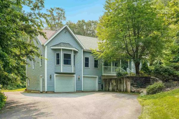 Brentwood, NH 03833,34 Peabody DR