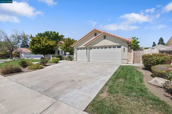 Visalia, CA 93292,2000 E Victor Ave