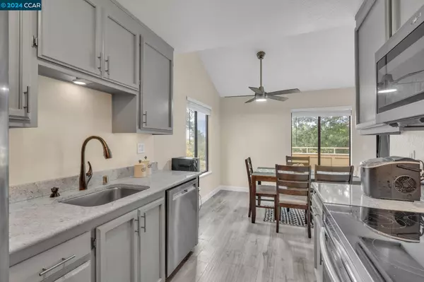 807 Center Ave,  Martinez,  CA 94553