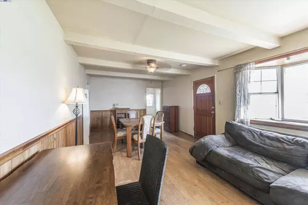 Newark, CA 94560,5851 Musick Ave