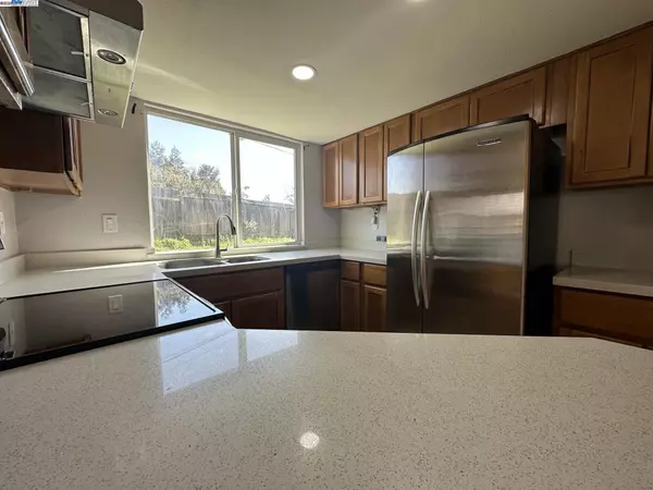 Vallejo, CA 94590,113 Voyager Dr