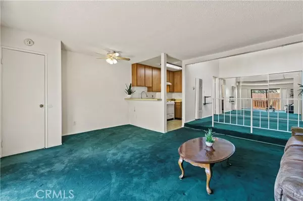 Reseda (los Angeles), CA 91335,17900 Sherman Way #416