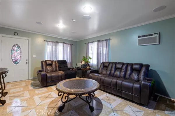 Long Beach, CA 90806,1843 Cerritos Avenue