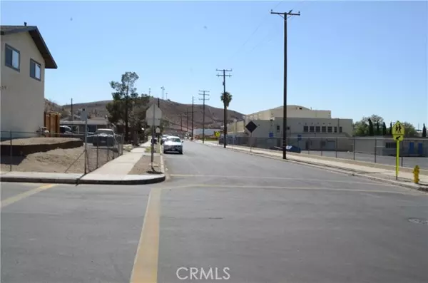 Barstow, CA 92311,228 E Hutchison St 1 - 3