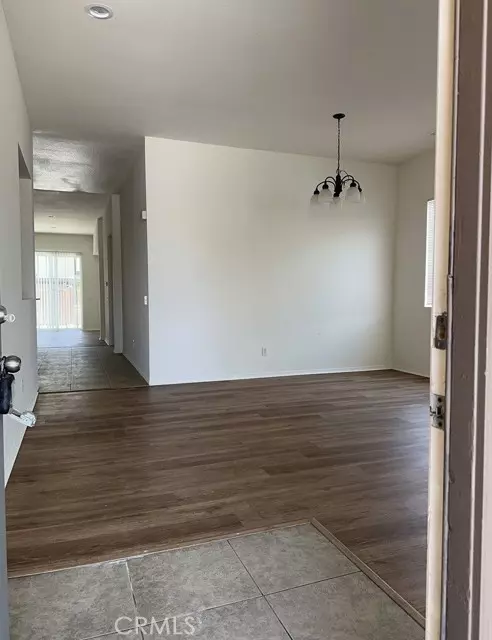 Oak Hills, CA 92344,9019 Fremont Court