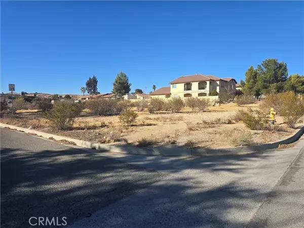 17879 Siskiyou Road, Apple Valley, CA 92307