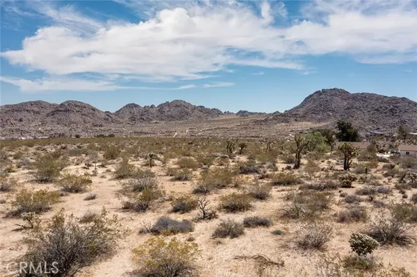Joshua Tree, CA 92252,4444 Skyline Drive