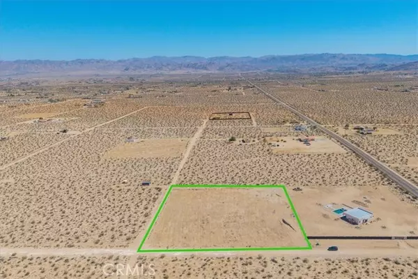 Joshua Tree, CA 92252,1926 Milky Way Avenue