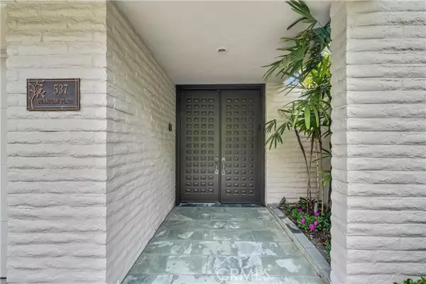 Laguna Beach, CA 92651,537 Dunnegan Place