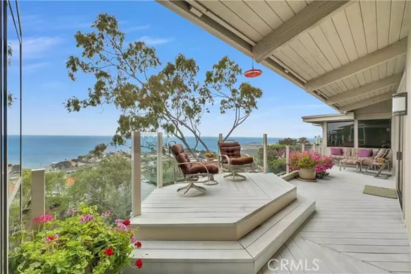 Laguna Beach, CA 92651,537 Dunnegan Place