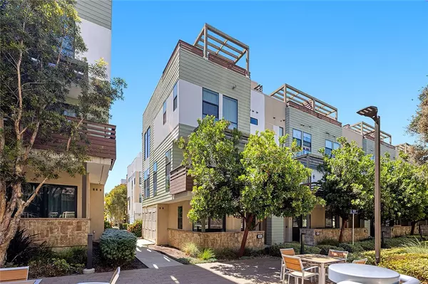 1675 Grand View, Costa Mesa, CA 92627