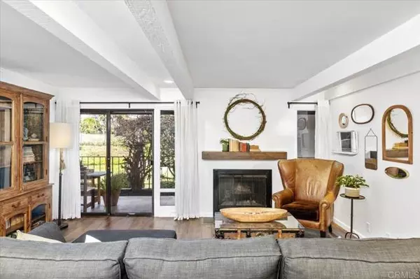 2535 Navarra Drive #8A, Carlsbad, CA 92009