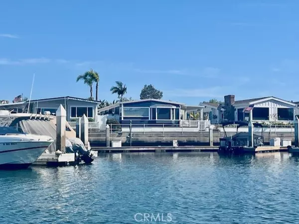 24 Saratoga #24, Newport Beach, CA 92660