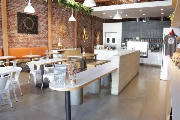 Long Beach, CA 90802,244 E 3rd Street