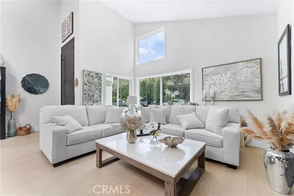 San Clemente, CA 92672,3208 Calle Grande