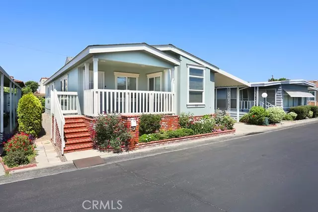 Tustin, CA 92780,33 Estrella