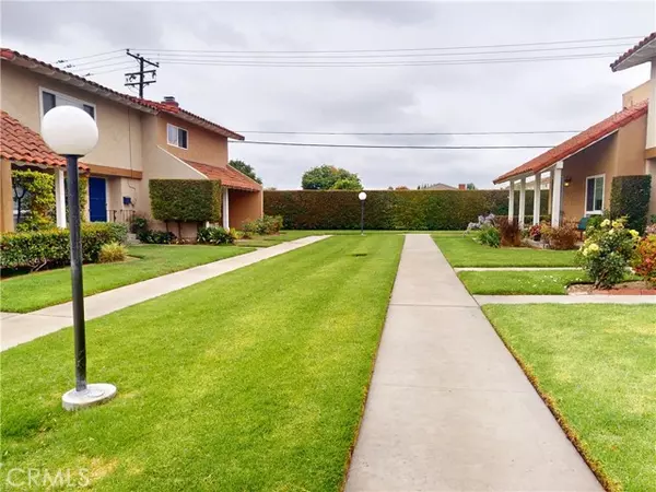 Fountain Valley, CA 92708,10519 La Rosa Circ