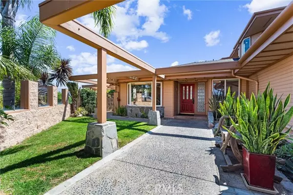 San Clemente, CA 92672,716 Avenida Columbo