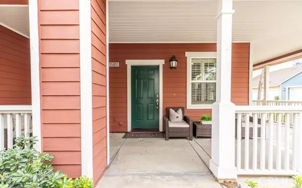 Chino, CA 91708,15891 Birdfeeder