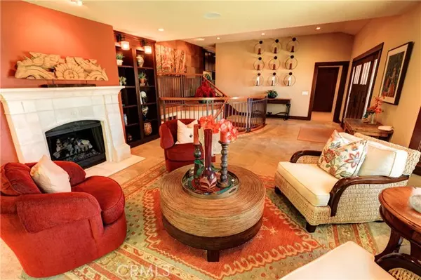 1232 Peacock Hill, Tustin, CA 92705