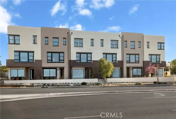 1086 Foothill Boulevard,  Claremont,  CA 91711