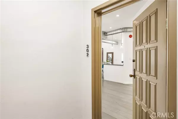 Los Angeles, CA 90048,660 N Sweetzer Avenue #302