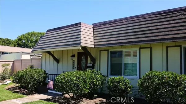 9674 Paseo de Oro, Cypress, CA 90630