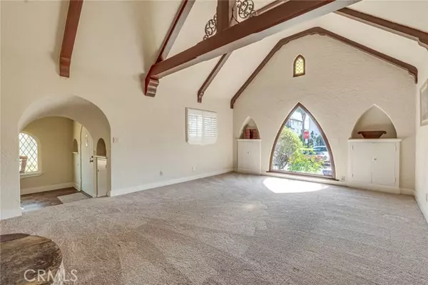 Long Beach, CA 90803,133 Pomona Avenue