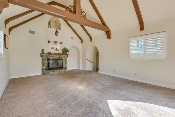 Long Beach, CA 90803,133 Pomona Avenue