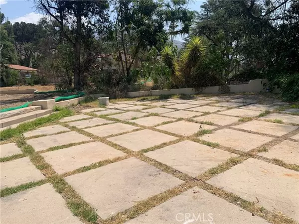 Altadena, CA 91001,1689 E Altadena Drive