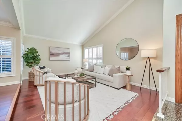 Fullerton, CA 92833,2517 Greenhill Dr