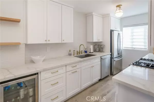 3932 N Virginia Rd #201, Long Beach, CA 90807