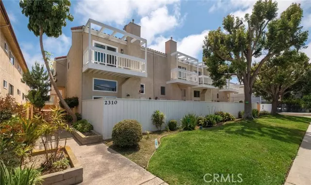 Redondo Beach, CA 90278,2310 Vanderbilt Lane #4