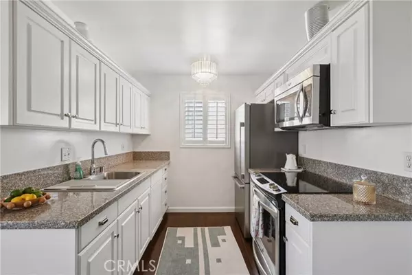 Redondo Beach, CA 90278,2704 Voorhees Avenue #4