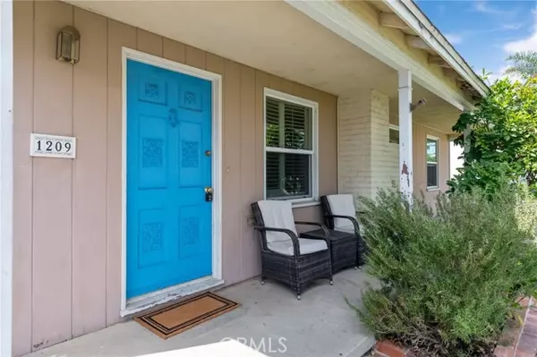 Redondo Beach, CA 90277,1209 S Helberta