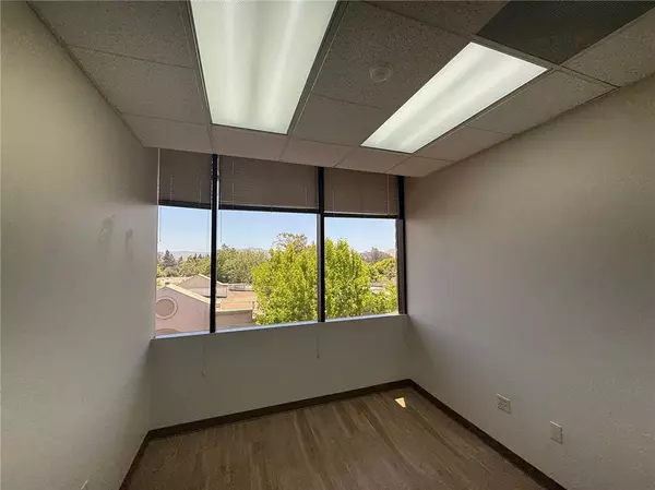 San Luis Obispo, CA 93401,3220 S Higuera Street