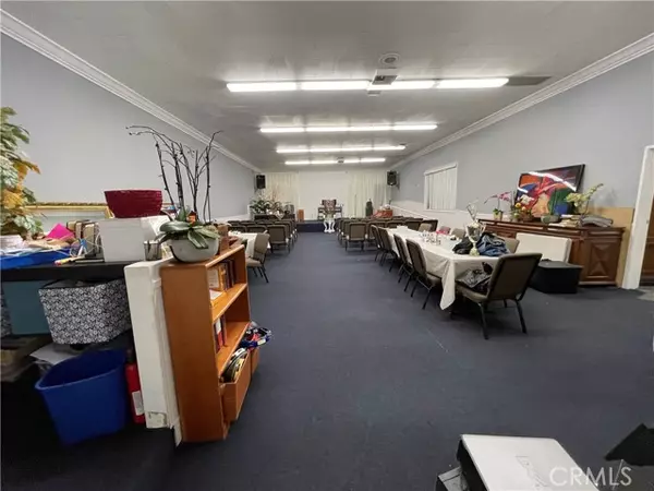 Reseda (los Angeles), CA 91335,18515 Sherman Way