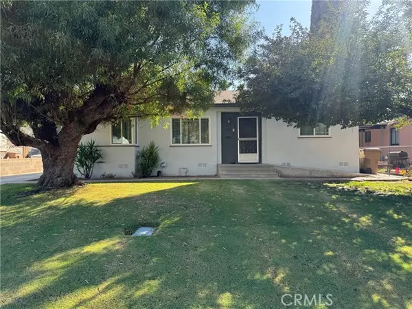 512 Loch Lomond Drive, Bakersfield, CA 93304